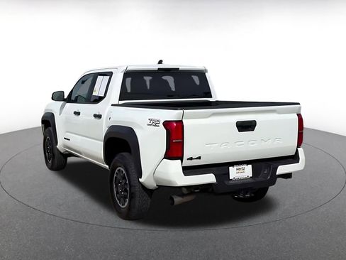 Used 2025 Toyota Tacoma TRD Off-Road AWD/4WD image 9