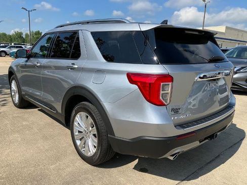 Certified 2024 Ford Explorer Limited w/ Limited Technology Package AWD/4WD image 4