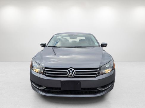 Used 2013 Volkswagen Passat 2.5 SE image 2