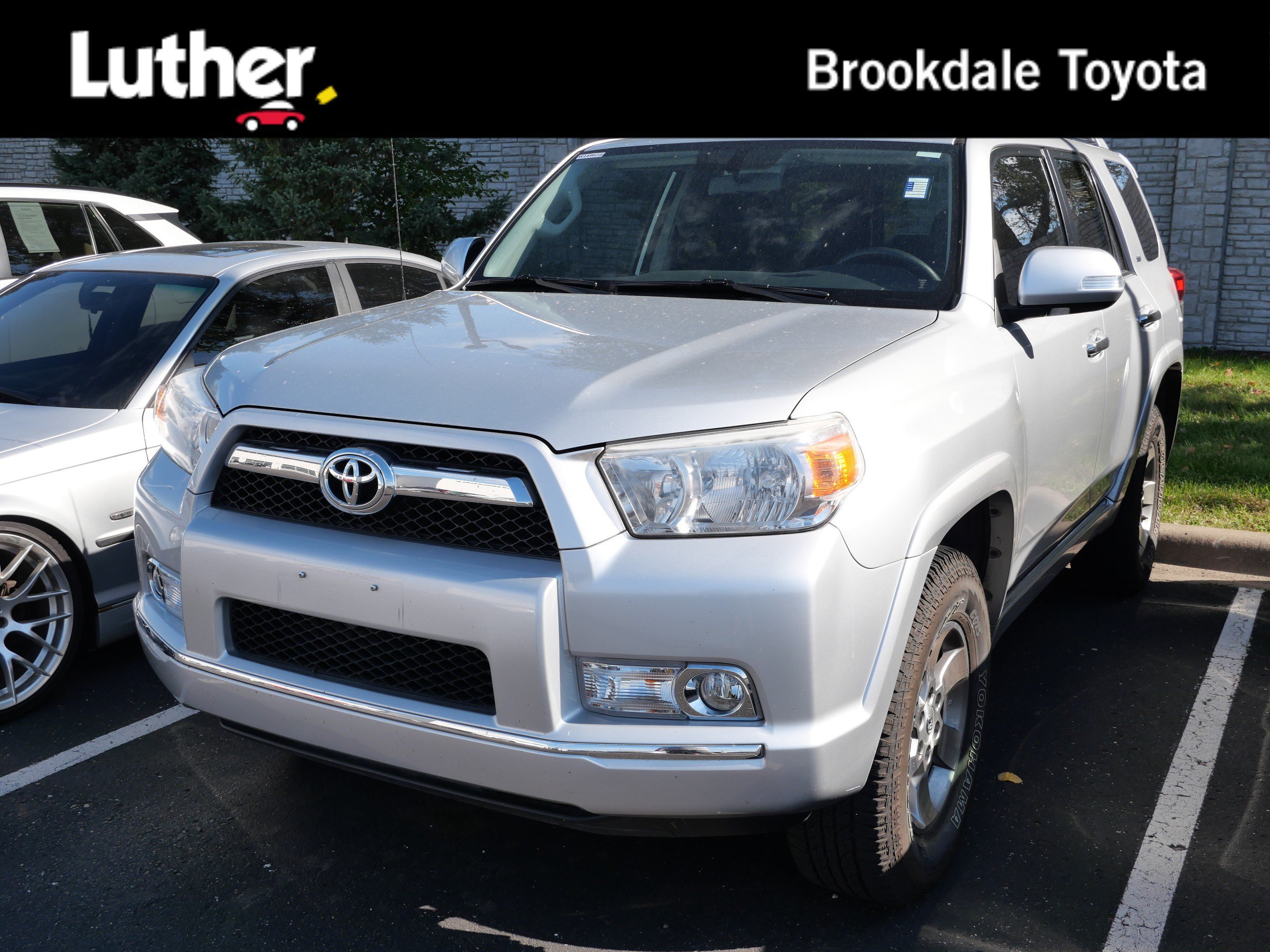 Used 2012 Toyota 4Runner SR5 w/ Convenience Pkg AWD/4WD image 1