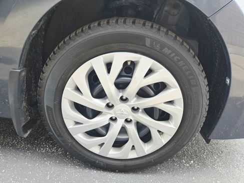 Used 2017 Toyota Corolla LE image 31