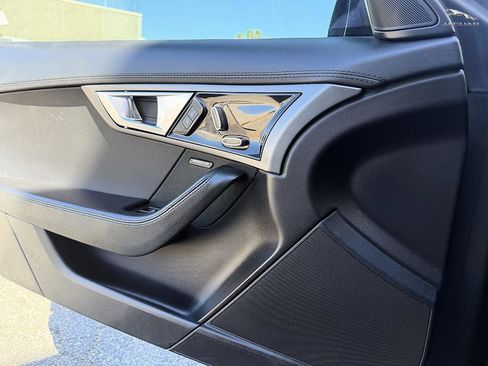Used 2017 Jaguar F-TYPE Premium image 32