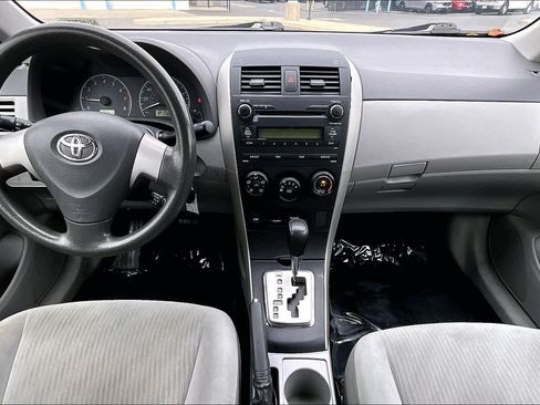 Used 2010 Toyota Corolla image 15