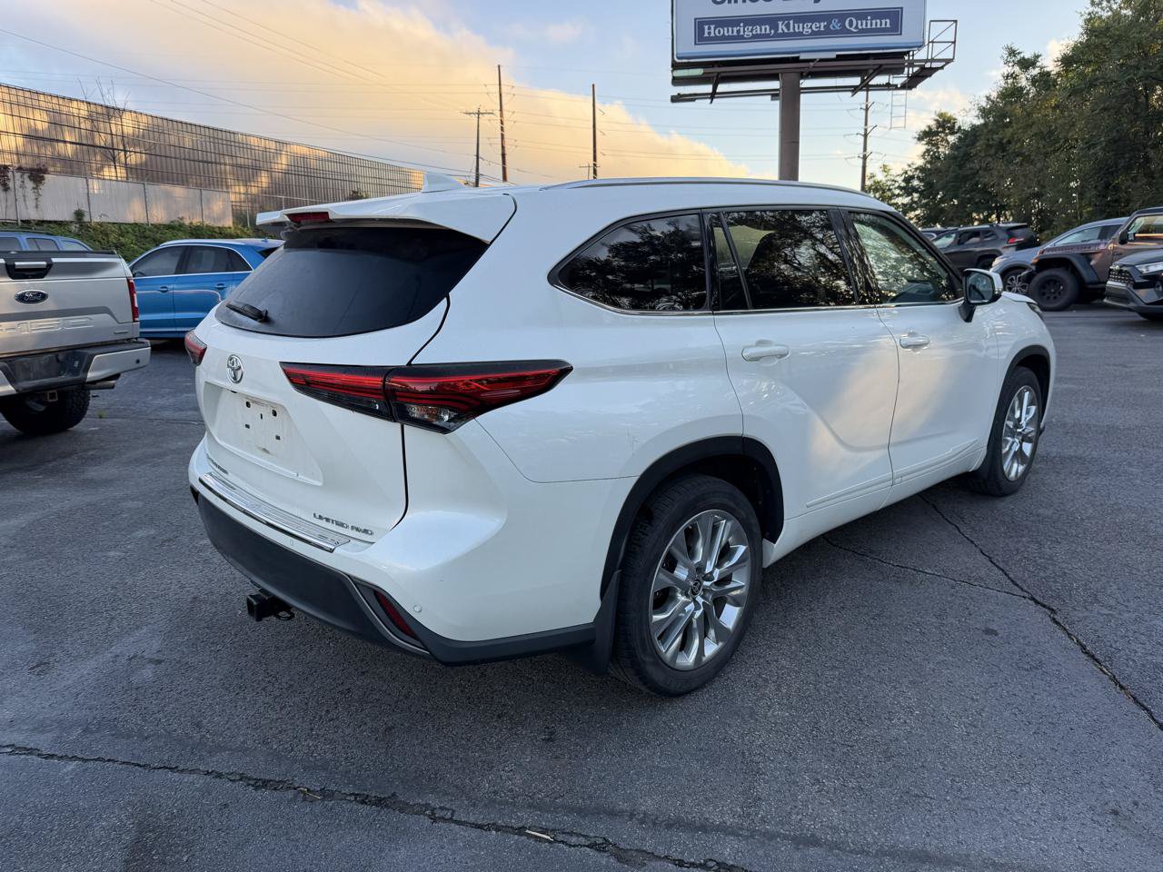 Used 2021 Toyota Highlander Limited AWD/4WD image 5