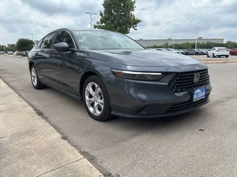 Used 2025 Honda Accord LX image 7