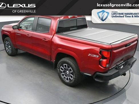 Used 2025 Chevrolet Colorado Z71 w/ Technology Package AWD/4WD image 47