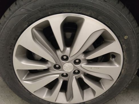 Used 2020 Buick Encore Preferred w/ Safety Package FWD image 31