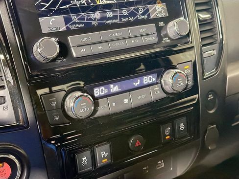 Used 2021 Nissan Titan PRO-4X w/ Pro-4x Convenience Package AWD/4WD image 17