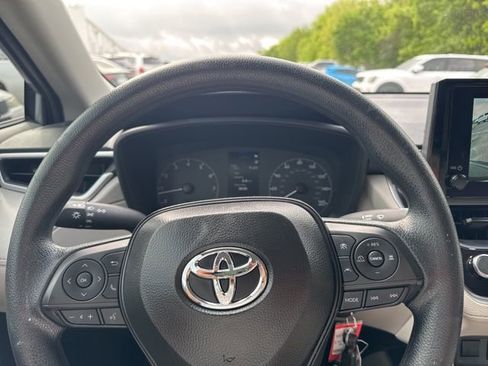 Used 2025 Toyota Corolla Cross L FWD image 29