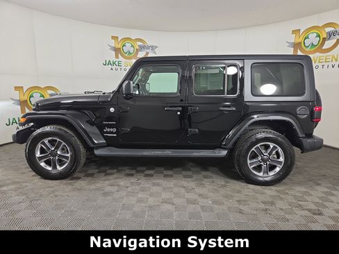 Used 2022 Jeep Wrangler Unlimited Sahara w/ LED Lighting Group image 4