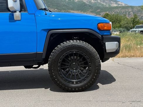 Used 2008 Toyota FJ Cruiser 4WD image 6