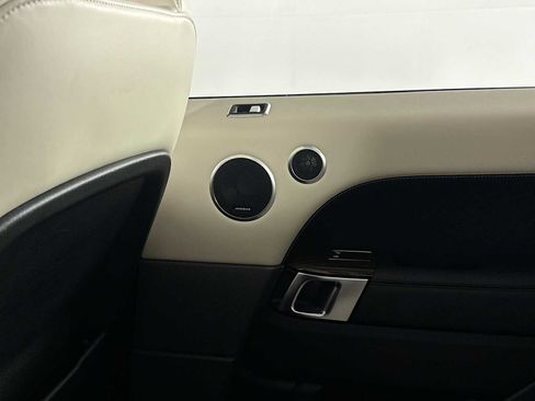 Used 2020 Land Rover Range Rover Sport HSE image 33