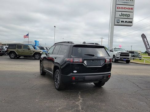 New 2026 Jeep Cherokee Laredo AWD/4WD image 4