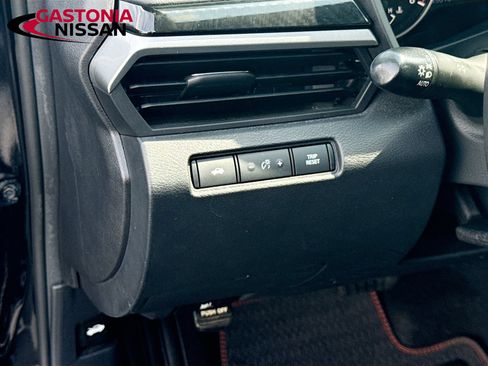 Used 2023 Nissan Altima 2.5 SR w/ SR Premium Package FWD image 13