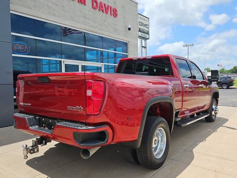 Used 2021 Chevrolet Silverado 3500 High Country AWD/4WD image 4