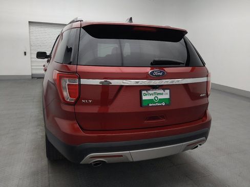 Used 2017 Ford Explorer XLT w/ Equipment Group 202A AWD/4WD image 6