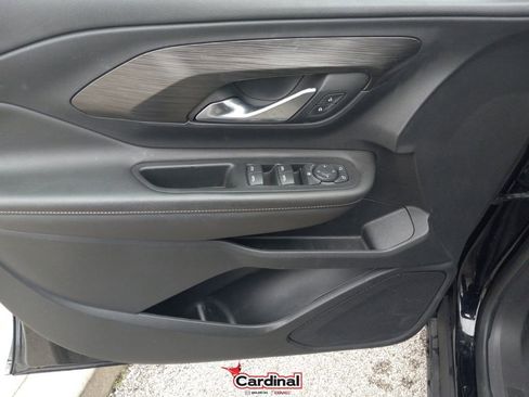 Used 2022 GMC Terrain SLE w/ Fleet Convenience Package image 19