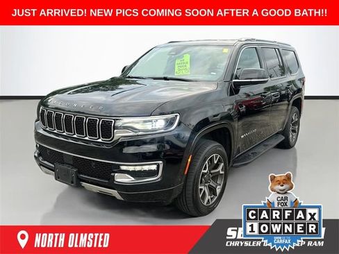 Used 2024 Jeep Wagoneer Series III AWD/4WD image 1
