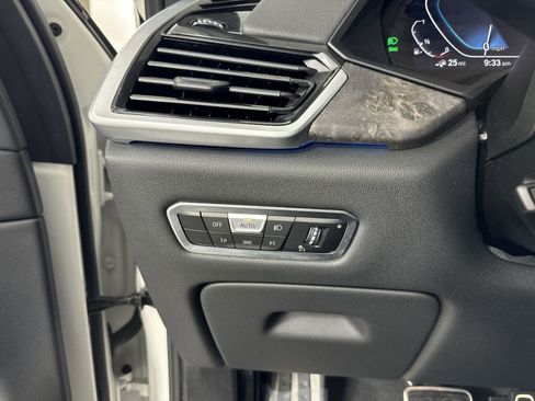 Used 2023 BMW X5 xDrive45e w/ M Sport Package image 15