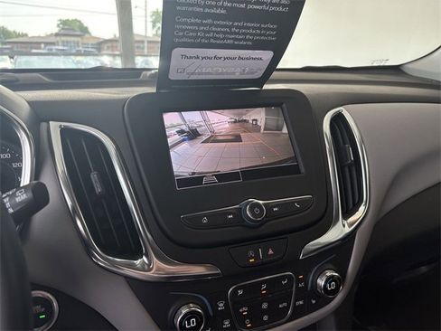 Used 2023 Chevrolet Equinox LT image 27