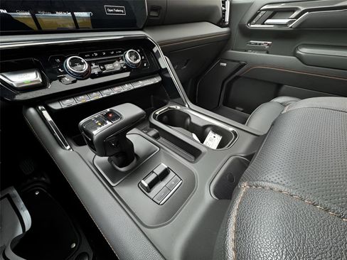 Used 2023 GMC Sierra 1500 AT4 w/ Technology Package image 26