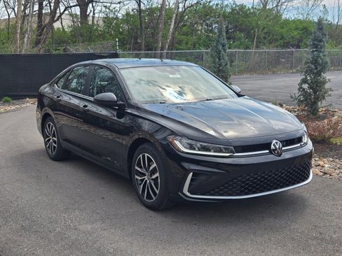 New 2026 Volkswagen Jetta SE FWD image 7