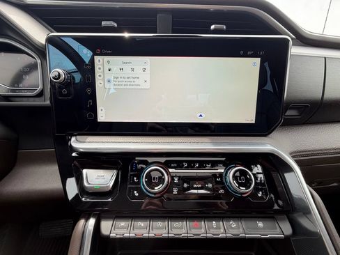 Used 2023 GMC Sierra 1500 Denali w/ Denali Reserve Package AWD/4WD image 11