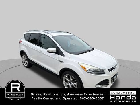 Used 2015 Ford Escape Titanium w/ Equipment Group 301A AWD/4WD image 2
