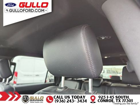 Used 2019 Ford Expedition XLT w/ Equipment Group 202A AWD/4WD image 17