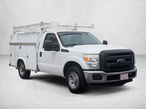 Used 2016 Ford F350 XL image 3