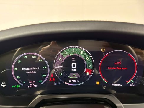 Used 2026 Porsche 911 GTS image 39