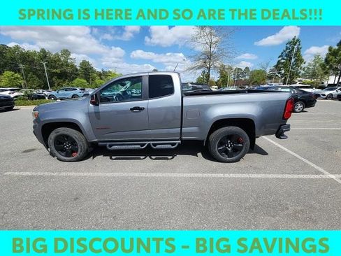 Used 2021 Chevrolet Colorado LT w/ Redline Special Edition image 8