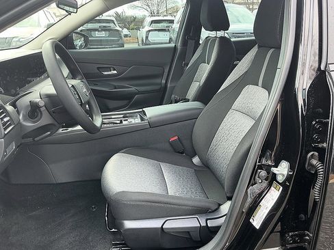 New 2026 Nissan Sentra SV image 12