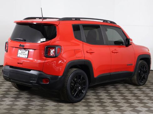 Used 2020 Jeep Renegade Altitude FWD image 7