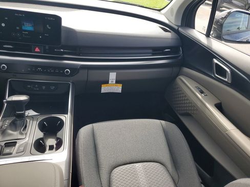 New 2026 Kia Carnival LX FWD image 27