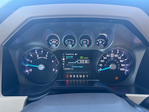 Used 2013 Ford F350 Lariat w/ Lariat Interior Pkg image 16