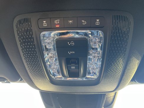 Certified 2025 Mercedes-Benz GLS 450 4MATIC image 38