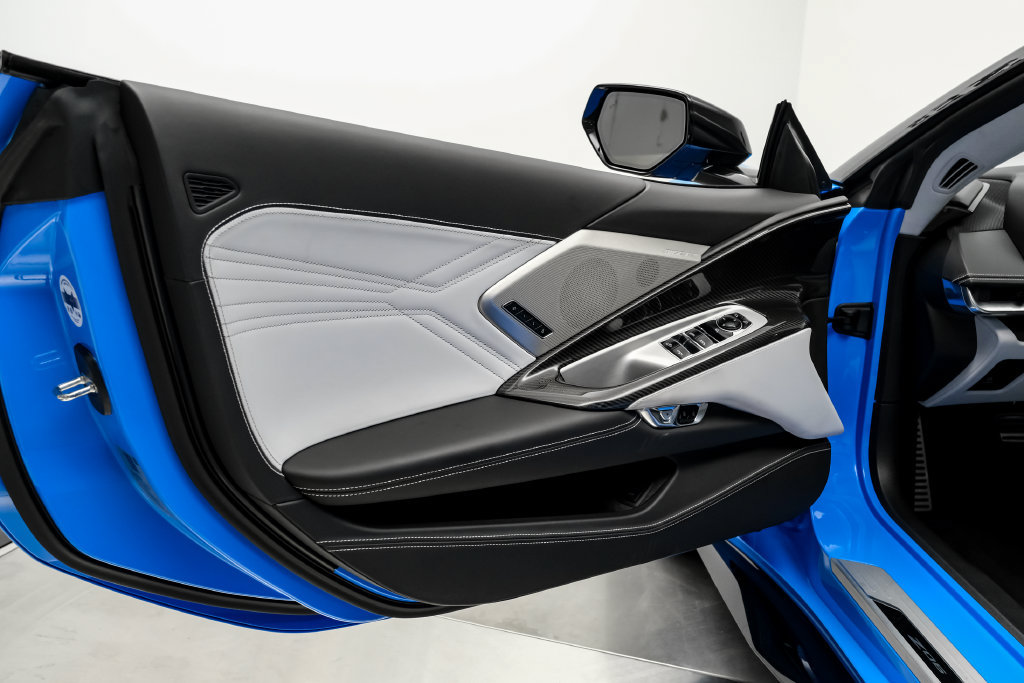 Used 2025 Chevrolet Corvette Z06 RWD image 48
