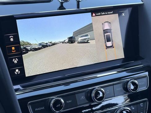 Used 2021 Bentley Bentayga AWD/4WD image 13