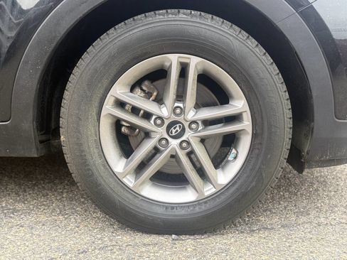 Used 2018 Hyundai Santa Fe Sport w/ 2.4L Value Package 02 FWD image 35