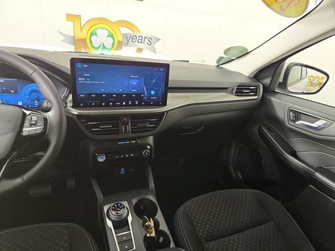 Used 2023 Ford Escape Active w/ Tech Pack #2 FWD image 24