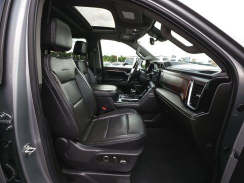 Used 2024 GMC Sierra 1500 Denali w/ Denali Reserve Package AWD/4WD image 46