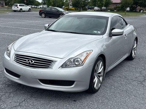 Used 2010 INFINITI G37 Convertible w/ Premium Pkg RWD image 10