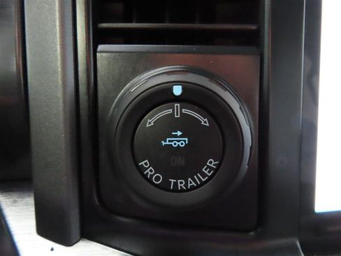 Used 2022 Ford F150 Lariat w/ Equipment Group 501A Mid AWD/4WD image 25