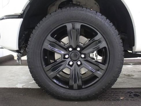 Used 2016 Ford F150 Platinum w/ Equipment Group 701A Luxury AWD/4WD image 26