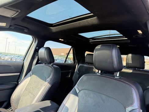 Used 2019 Ford Explorer XLT w/ Equipment Group 202A FWD image 21