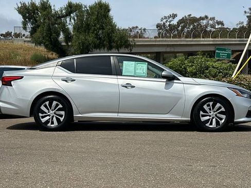 Used 2020 Nissan Altima 2.5 S image 4