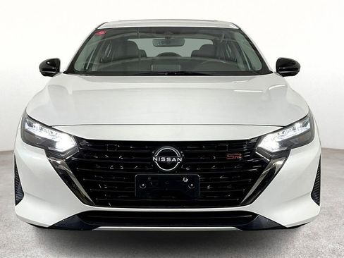 Used 2024 Nissan Sentra SR w/ SR Premium Package image 5