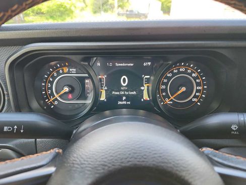 Used 2024 Jeep Gladiator Mojave w/ Convenience Group AWD/4WD image 12