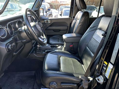 Used 2021 Jeep Wrangler Unlimited Sahara image 14